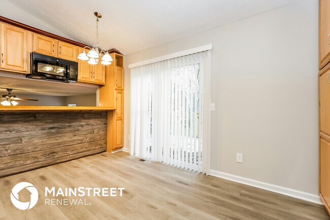 Building Photo - 1309 Cadogan Way