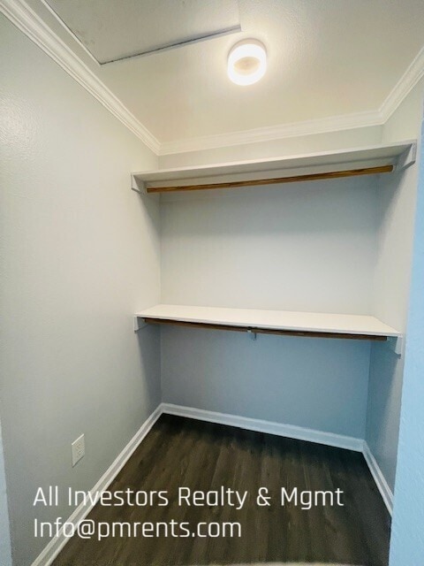 Building Photo - 4459 Anne Sladon St