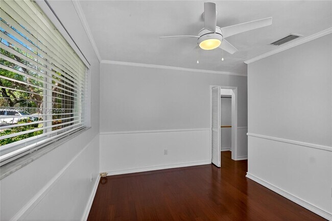 Building Photo - 6767 SW 154th St