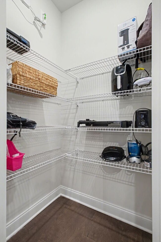 Building Photo - 3 BED 2.5 BATH TOWNHOME ON THE WEST SIDE OF LEBANON!