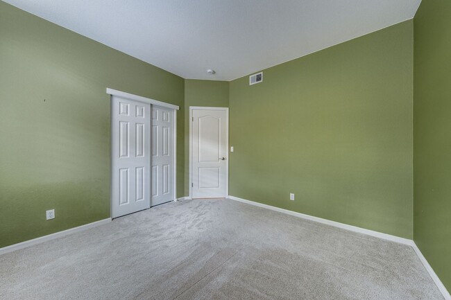 Building Photo - Stunning Folsom Split-Level Home with Pool & 3-Car Garage in Quiet Cul-De-Sac