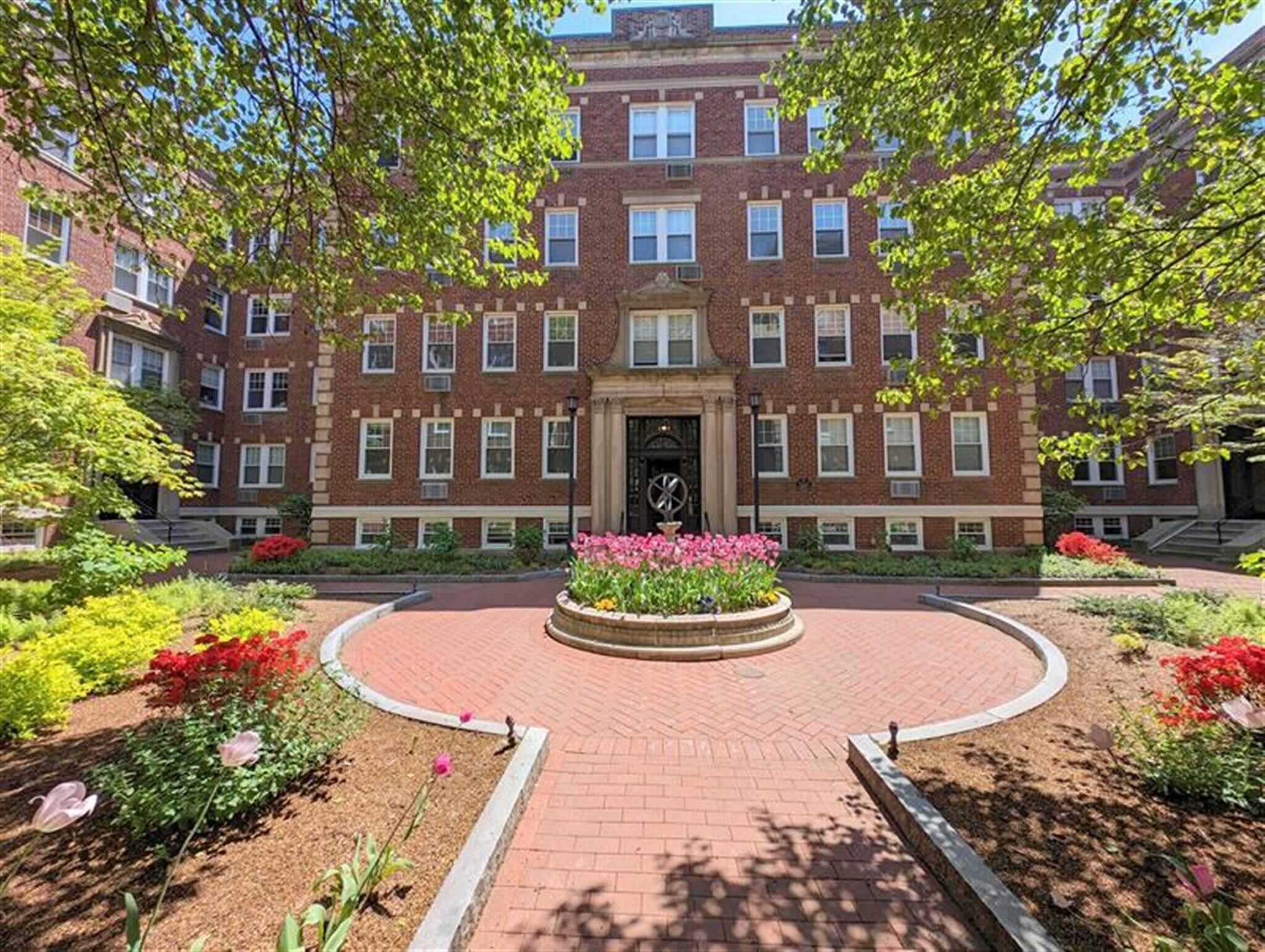 Building Photo - 7 Chauncy St