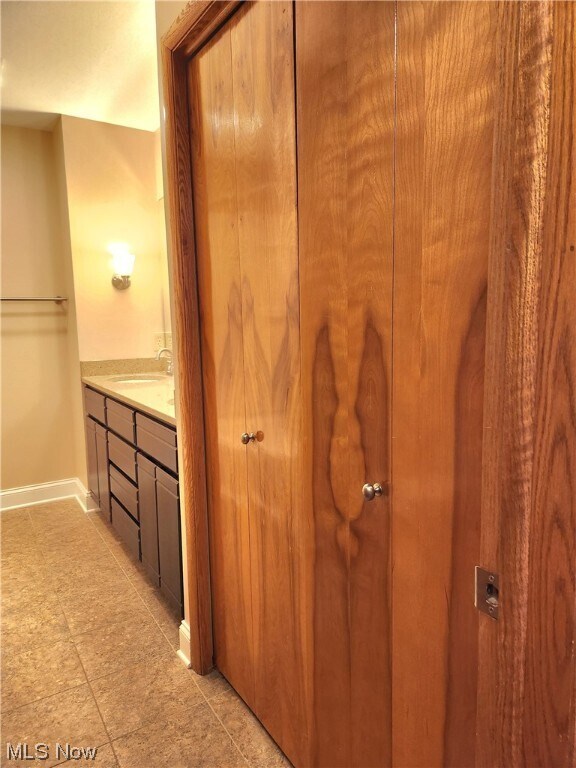 Building Photo - 2406 Ashdale St NW