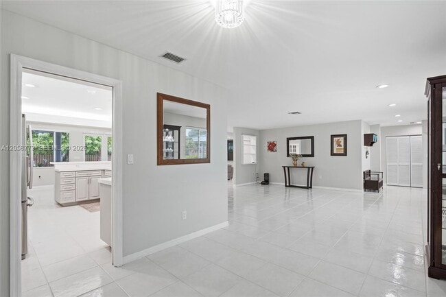 Building Photo - 15845 SW 87th Ave