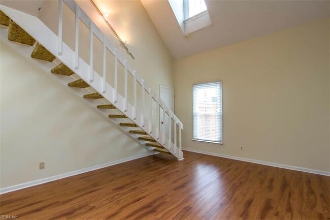 Building Photo - 1210 Stockley Gardens