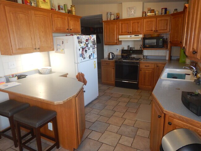 Building Photo - 35270 W Walker Rd