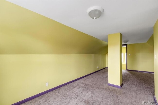 Building Photo - 2405 Burger St
