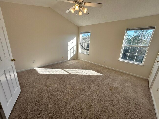 Building Photo - 282 Swaying Pine Ct