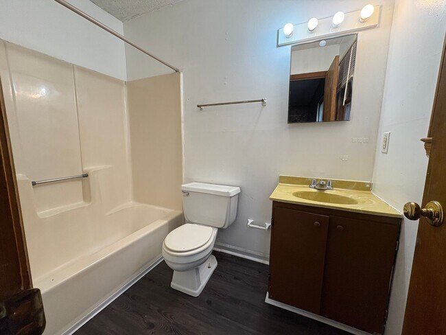 Building Photo - 130 Tyrone Blvd