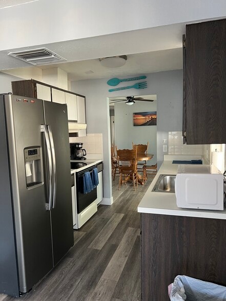 Building Photo - 510 Driftwood Cir W