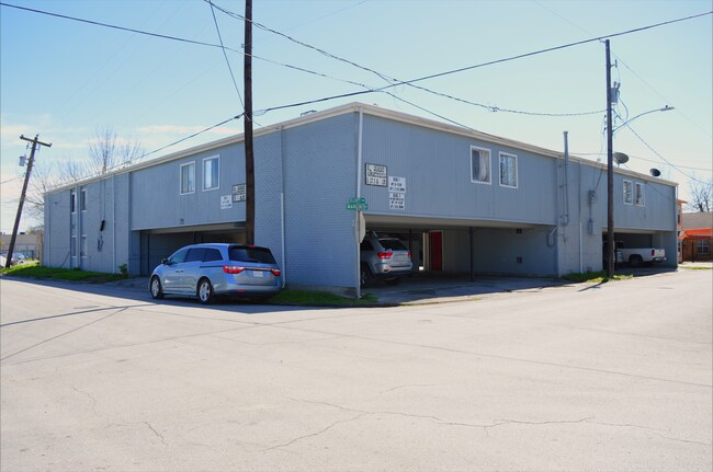 Building Photo - 1617 Marlin St