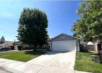 Building Photo - Charming Single story 3bed /2 bath newly renovated home
