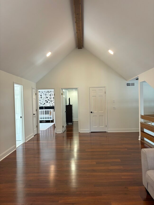 Building Photo - 6035 Whitegate Crossing