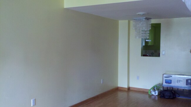 Building Photo - 1305 Wertland St