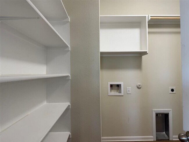 Building Photo - 9712 Grapevine Leaf Dr