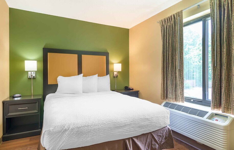 Building Photo - Furnished Studio-Atlanta - Alpharetta - Northpoint - East