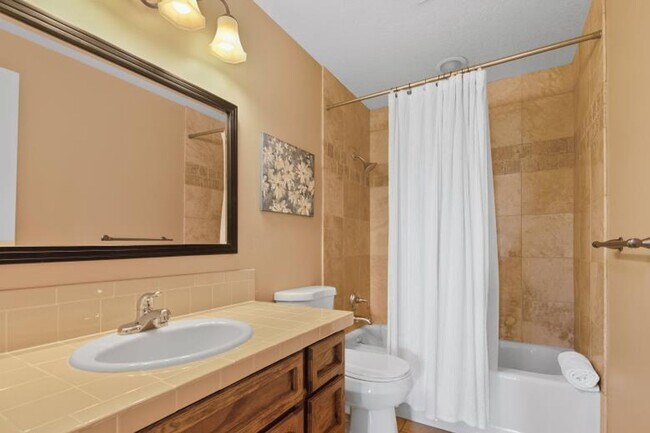 Building Photo - Fully Furnished Mid-Century Modern home wi...