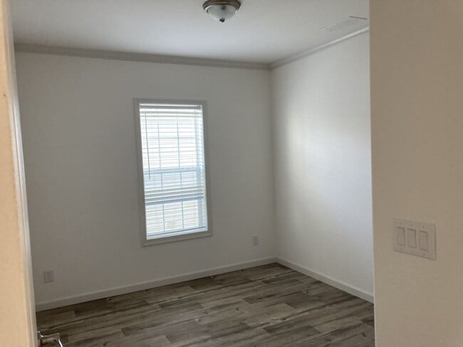 Building Photo - 3617 Campari Dr
