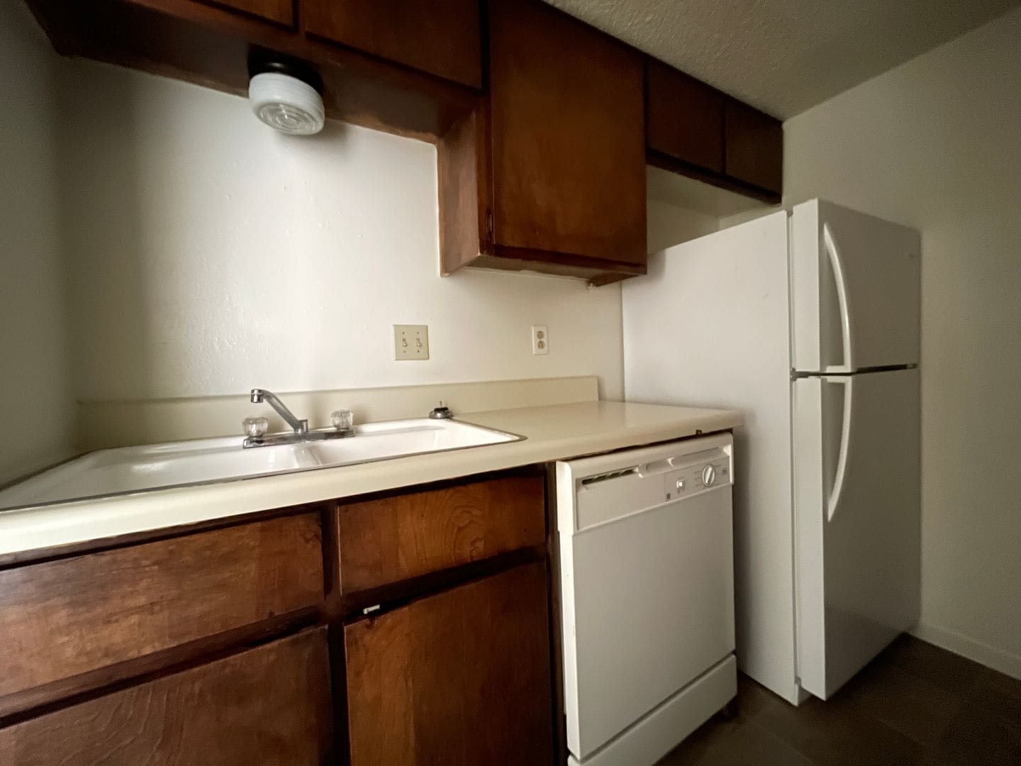 Building Photo - 4308 Lake Rd