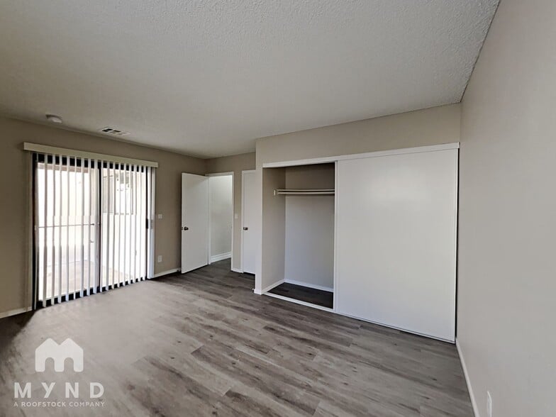 Building Photo - 6824 W Sheffield Dr
