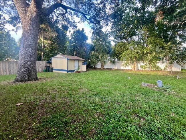 Building Photo - 705 Bayou Ave