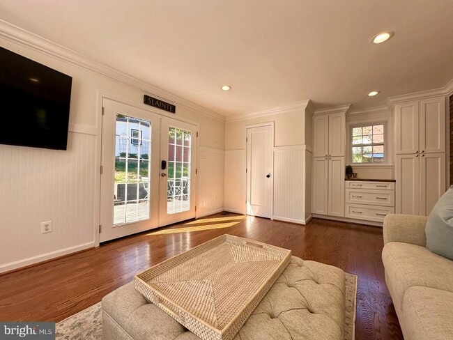 Building Photo - 3004 Marshall St