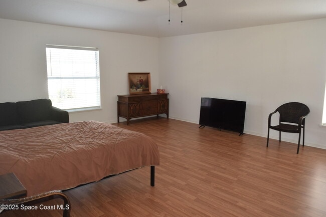 Building Photo - 501 Tortuga Way