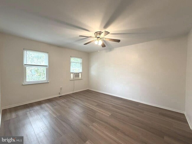 Building Photo - 2495 Vineyard Ln