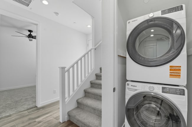 Building Photo - Brand New luxurious Model Home with 2 Master Suites in Warner Meadow