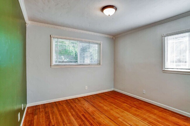 Building Photo - 229 Seabiscuit Dr