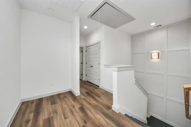 Building Photo - 7924 Booker St