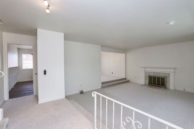 Building Photo - 4BR/3BA Tri-Level Home with Yard & 2-Car Garage | Foster City | YouTube Tour