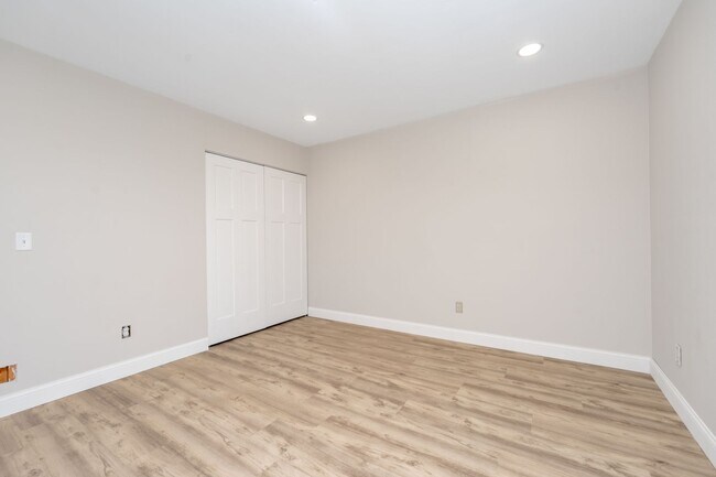 Building Photo - 7725 Timbercreek Ct