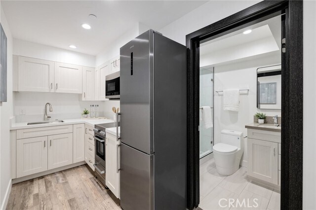 Building Photo - 201 S Juanita Ave