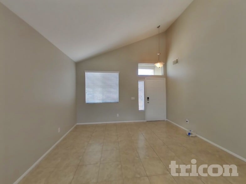 Building Photo - 6309 Sereno Springs St