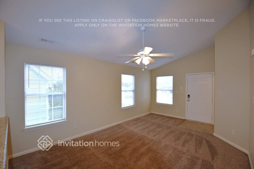 Building Photo - 3033 Rockingham Ct SW