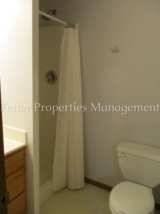 Building Photo - Beautiful Newburgh Home!