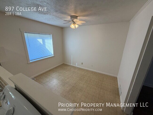 Building Photo - 897 College Ave