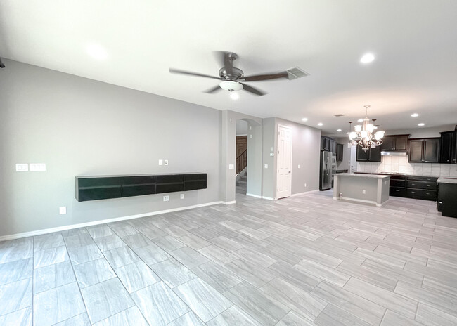Building Photo - 118 E Canyon Way