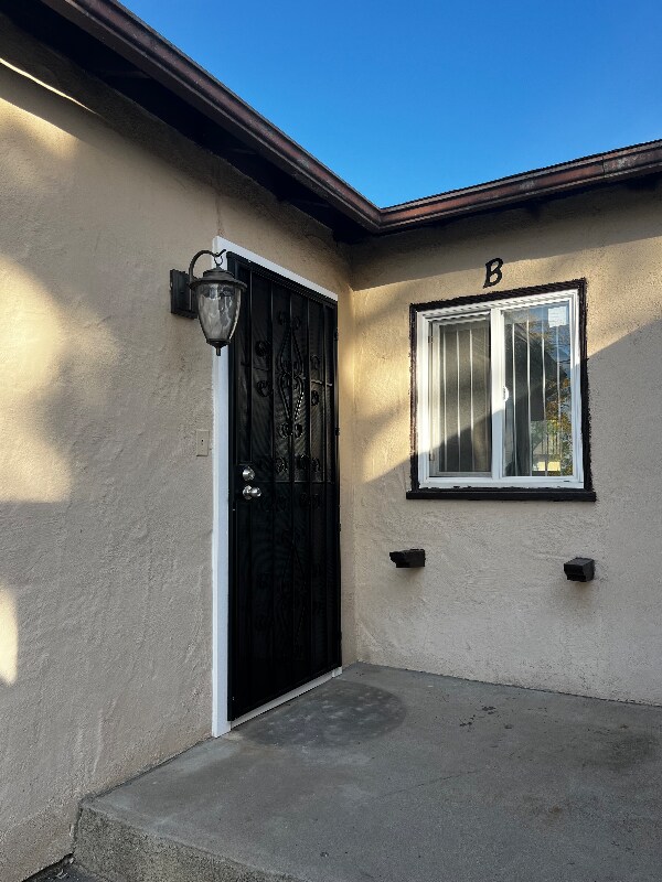 Building Photo - 1348 Olivine Ave