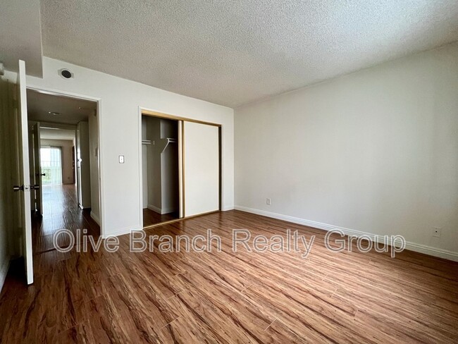 Building Photo - 8161 Manitoba St