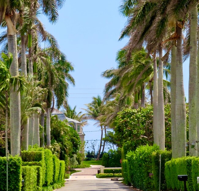 Building Photo - 241 List Rd