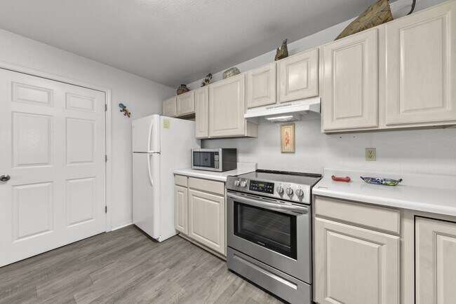 Building Photo - 126 North St