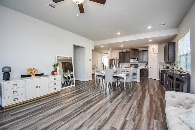 Building Photo - 4218 Rocky Plns Ln