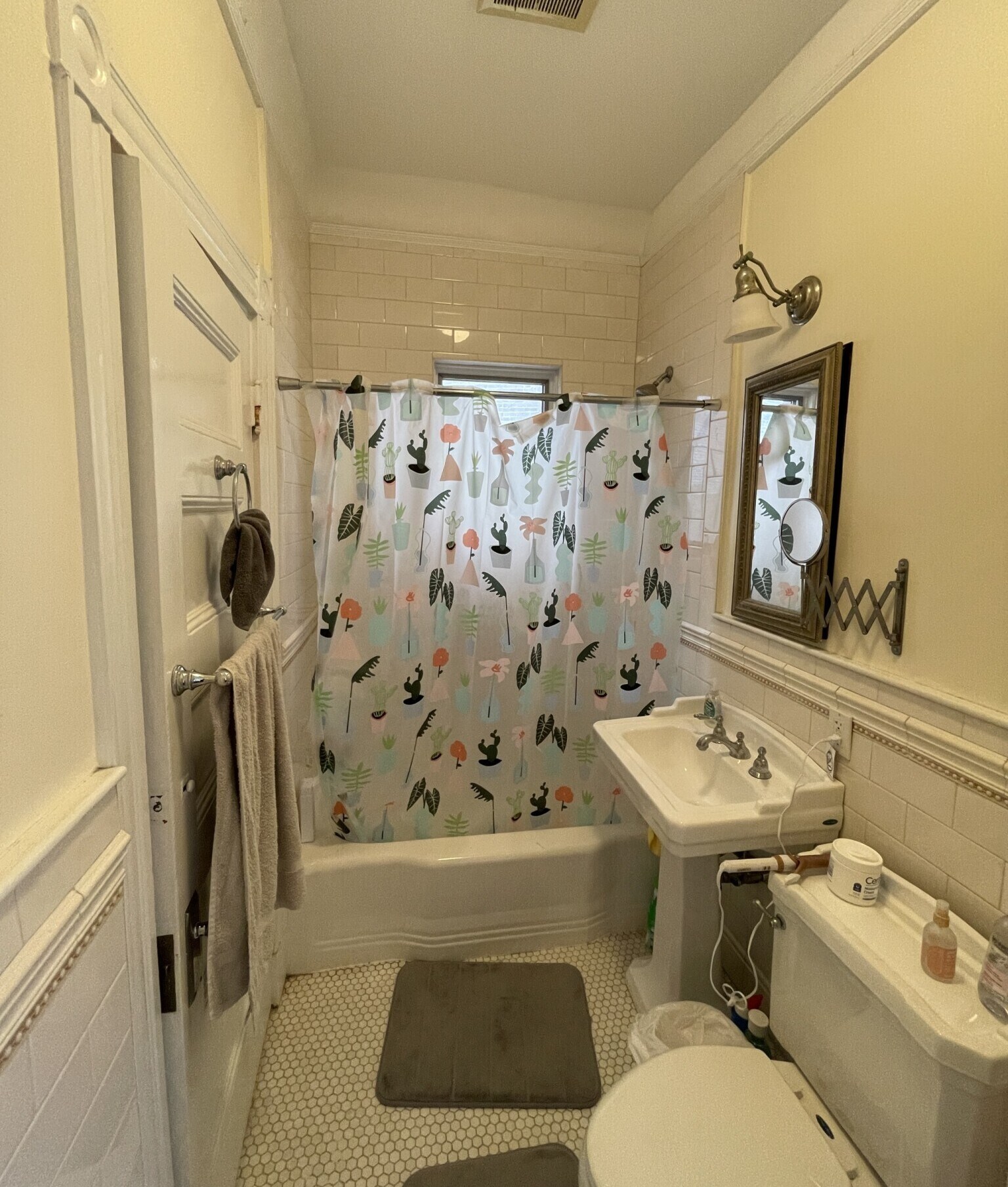 Building Photo - 439 Marlborough St