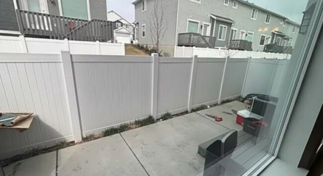 Building Photo - 7261 N Silver Spring Way