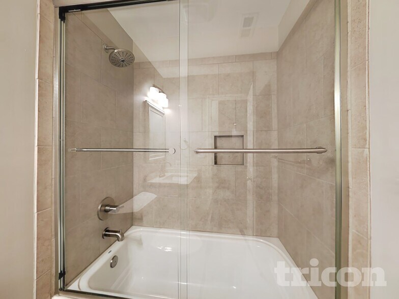 Building Photo - 254 Riverrun Dr