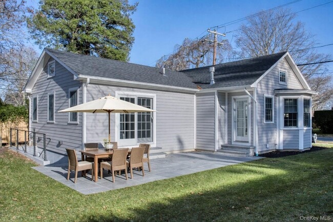 Building Photo - 130 Village Ln