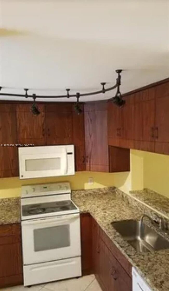 Building Photo - 4345 NW 69th Terrace