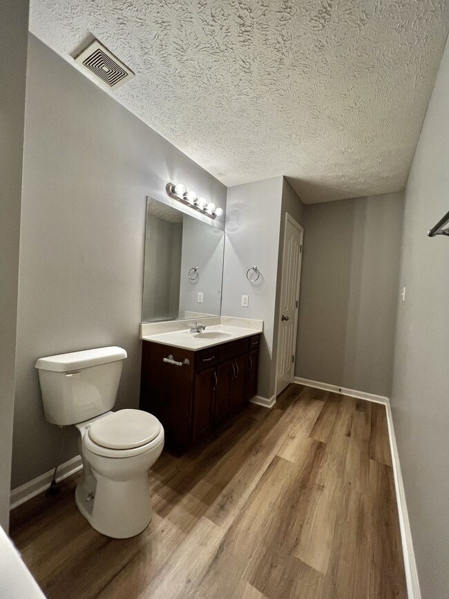 Building Photo - 3444 Fox Run Dr. Clarksville, Tn 37042